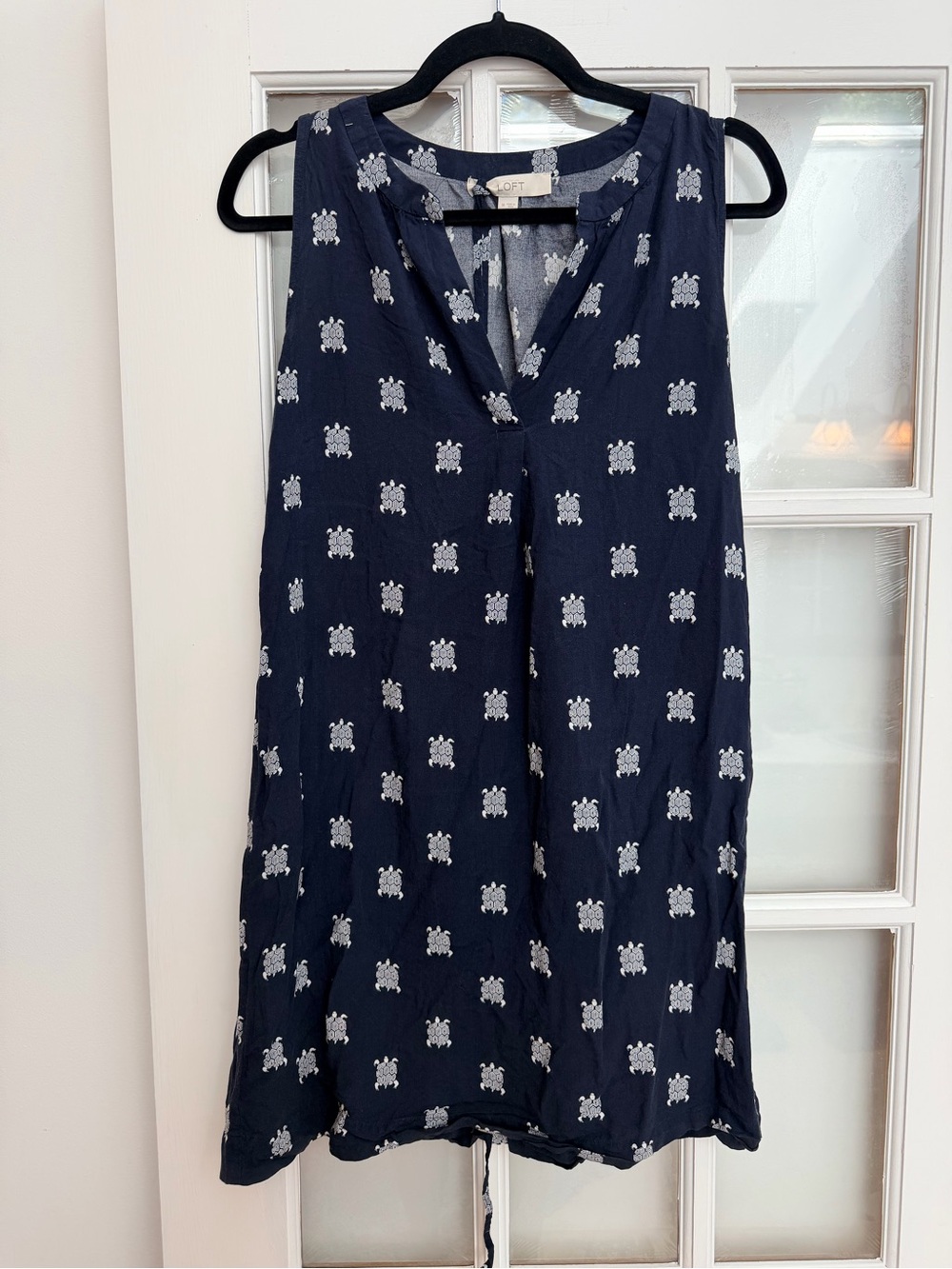 Ann Taylor LOFT Navy Chic Belted V-Neck Dress White Sea Turtle Print Size M